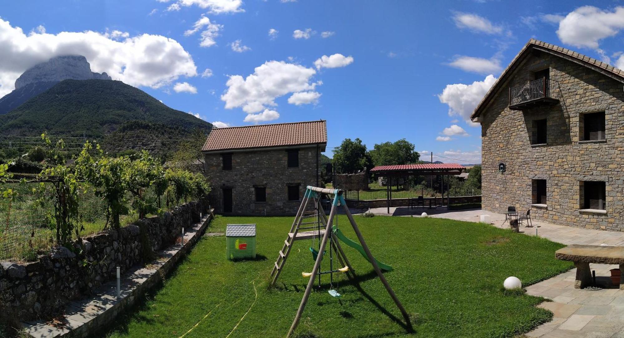 Puerta De Ordesa Garden Daire Laspuña Oda fotoğraf